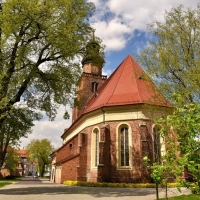 Pozdně gotický kostel sv. Jana Křtitele v Lešně postavený v letech 1652 - 1654 pro sbor Jednoty bratrské (foto lesznoregion.pl)