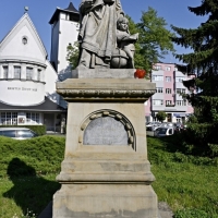 V roce 1874  byla v Přerově odhalena první veřejně umístěná socha Komenského od Tomáše Seidana (foto prerovmuzeum.cz)