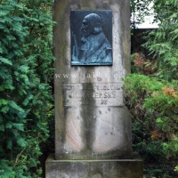 Pomník J. A. Komenského v Bílé Třemešné (foto Ctibor Košťál)