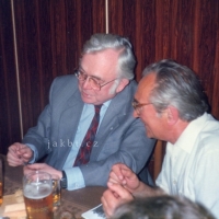 S Josefem Škvoreckým ho pojilo celoživotní přátelství, 1990
