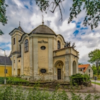 Dědeček Tobiáše Gretzla, donátor Tobiáš J. X. Gretzl, nechal zbudovat barokní poutní kapli Panny Marie Bolestné v letech 1710 – 1714. Dodnes je považována za stylově nejčistší a nejúplněji dochovanou sakrální stavbu v Pelhřimově (foto mapy.cz)